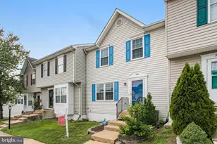 906 Kings Crest Dr, Stafford, VA 22554 - Photo 2