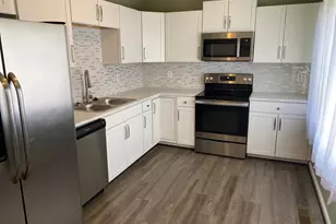 1210 Thomas Jefferson Pl, Fredericksburg, VA 22405 - Photo 2