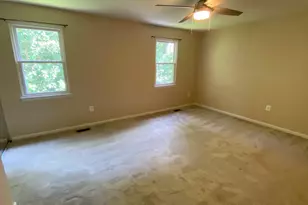1210 Thomas Jefferson Pl, Fredericksburg, VA 22405 - Photo 10