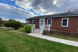 181 Truslow Rd, Fredericksburg, VA 22405 - Photo 2