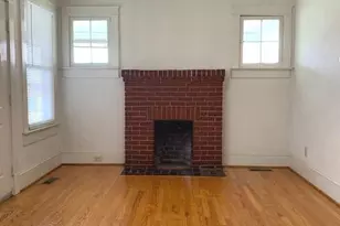 218 Claiborne Ave, Fredericksburg, VA 22405 - Photo 2
