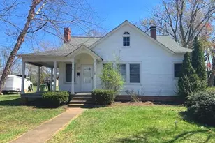 218 Claiborne Ave, Fredericksburg, VA 22405 - Photo 1