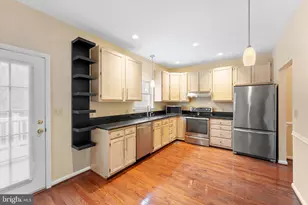 407 Lakeview Ct, Stafford, VA 22554 - Photo 10