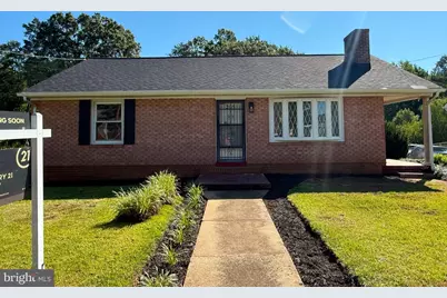 205 Maple Street, Fredericksburg, VA 22405 - Photo 2