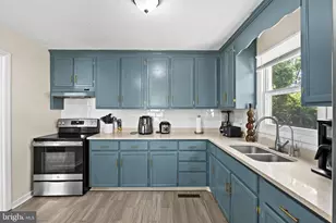 303 Via De Rosa Dr, Stafford, VA 22556 - Photo 4