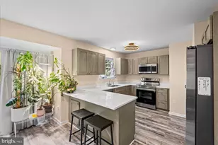 103 Barrows Ct, Fredericksburg, VA 22406 - Photo 2