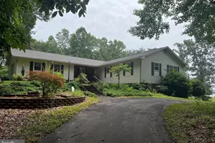 512 W Rocky Run Rd, Fredericksburg, VA 22406 - Photo 1