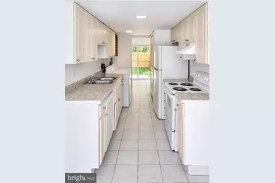 1224 Thomas Jefferson Place, Fredericksburg, VA 22405 - Photo 2