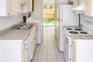 1224 Thomas Jefferson Pl, Fredericksburg, VA 22405 - Photo 2