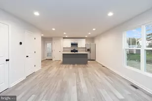 1194 Holly St, Fredericksburg, VA 22405 - Photo 10