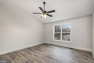 1027 John Paul Jones Dr, Stafford, VA 22554 - Photo 4