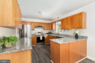 605 Payton Dr, Fredericksburg, VA 22405 - Photo 12