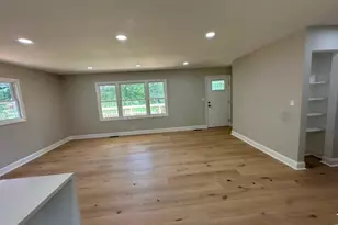 21 Salvington Rd, Fredericksburg, VA 22405 - Photo 2