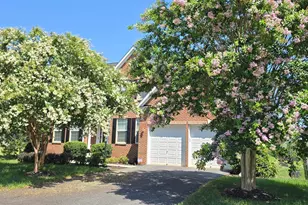 3 Perth Dr, Fredericksburg, VA 22405 - Photo 2