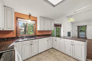 415 Collingwood Dr, Fredericksburg, VA 22405 - Photo 10