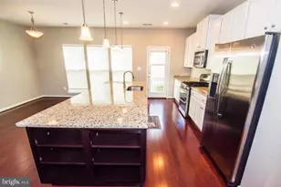 207 Almond Dr, Stafford, VA 22554 - Photo 8
