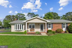 718 Edwards Dr, Fredericksburg, VA 22405 - Photo 1