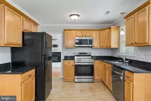 718 Edwards Dr, Fredericksburg, VA 22405 - Photo 12