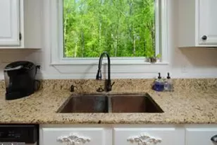 391 Windermere Dr, Stafford, VA 22554 - Photo 8