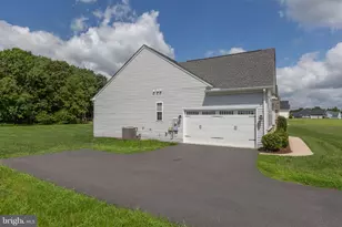 207 Liberty Hall Dr, Fredericksburg, VA 22406 - Photo 2