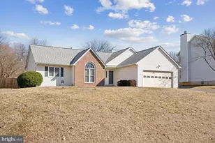 17 S Pointe Ln, Fredericksburg, VA 22405 - Photo 2