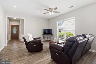 153 Smithfield Way, Fredericksburg, VA 22406 - Photo 4