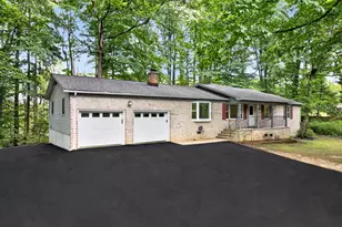 23 Greenridge Dr, Stafford, VA 22554 - Photo 2