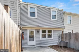1017 Thomas Jefferson Pl, Fredericksburg, VA 22405 - Photo 18
