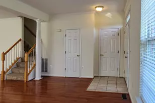 210 Hillside Ct, Stafford, VA 22554 - Photo 4