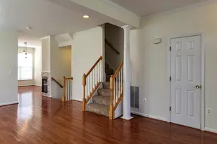 210 Hillside Ct, Stafford, VA 22554 - Photo 6