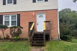 7 Pear Tree Ln, Stafford, VA 22554 - Photo 1