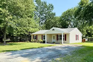 105 Walnut Dr, Fredericksburg, VA 22405 - Photo 2