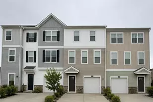 402 Honeyberry Ln, Fredericksburg, VA 22405 - Photo 1