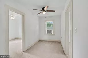 302 E Chatham St, Fredericksburg, VA 22405 - Photo 14