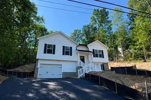 1027 John Paul Jones Dr, Stafford, VA 22554 - Photo 2
