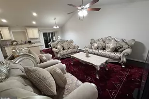 8 Howard Cir, Fredericksburg, VA 22405 - Photo 4