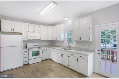 302 Barrie Place, Fredericksburg, VA 22405 - Photo 16