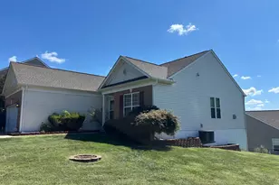 15 Castlewood Dr, Fredericksburg, VA 22406 - Photo 2