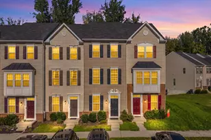 704 River Crest Way, Fredericksburg, VA 22405 - Photo 2