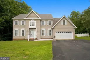 24 Pebble Pl, Fredericksburg, VA 22405 - Photo 1