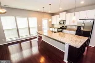 207 Almond Dr, Stafford, VA 22554 - Photo 2