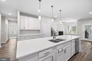 39 Battery Point Dr, Fredericksburg, VA 22406 - Photo 12