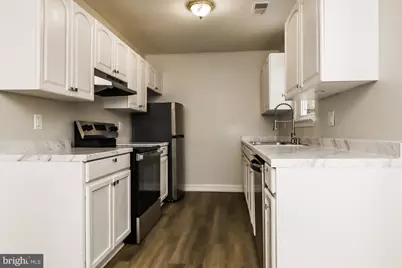 1227 Thomas Jefferson Place, Fredericksburg, VA 22405 - Photo 2