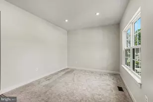 352 Greenstead Dr, Stafford, VA 22554 - Photo 4