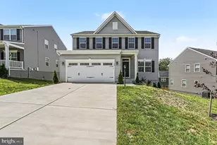 352 Greenstead Dr, Stafford, VA 22554 - Photo 2