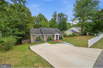 28 Cherry Laurel Drive, Fredericksburg, VA 22405 - Photo 2