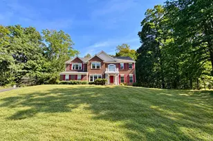 70 Crestwood Ln, Stafford, VA 22554 - Photo 2