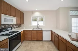39 Walt Whitman Blvd, Stafford, VA 22556 - Photo 18