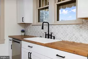 672 Sherwood Ave, Waynesboro, VA 22980 - Photo 4