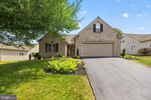 764 Governors Way, Waynesboro, VA 22980 - Photo 2